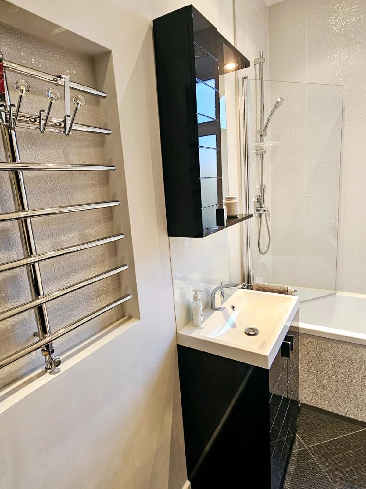 Modern 2 Bedroom Apartment In The City Centre 리가 외부 사진