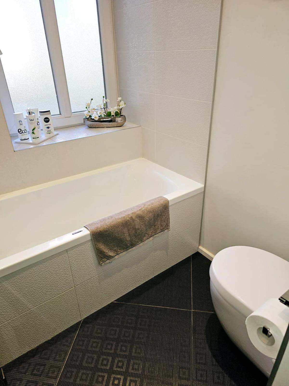Modern 2 Bedroom Apartment In The City Centre 리가 외부 사진