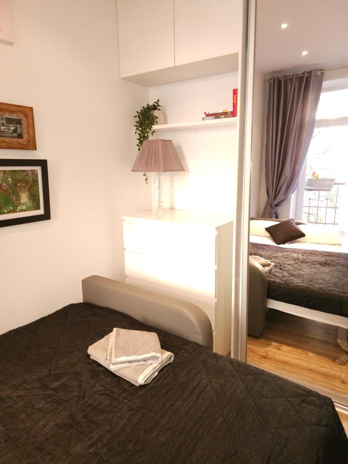 Modern 2 Bedroom Apartment In The City Centre 리가 외부 사진